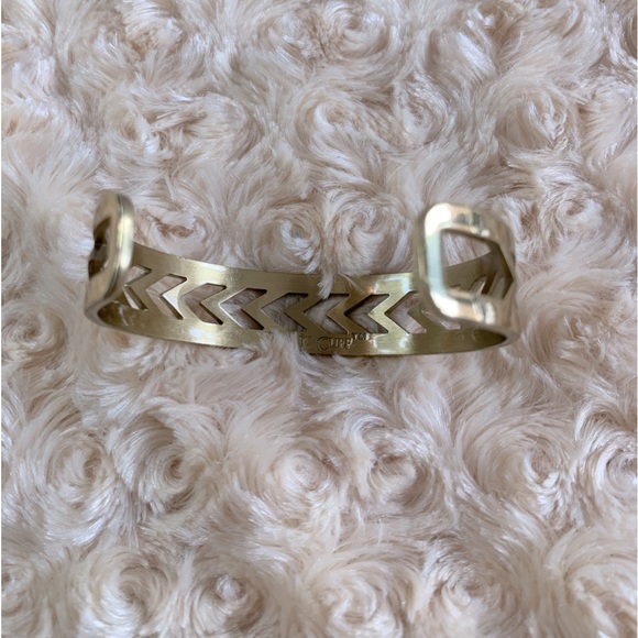Rustic Cuff Chevron Arrow Gold Tone Cuff Bracelet - Picture 3 of 4